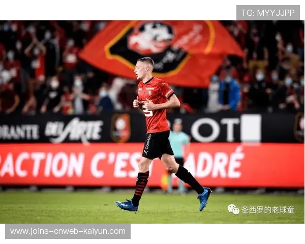 米兰左路连续发难,特奥几次前插时机恰到好处